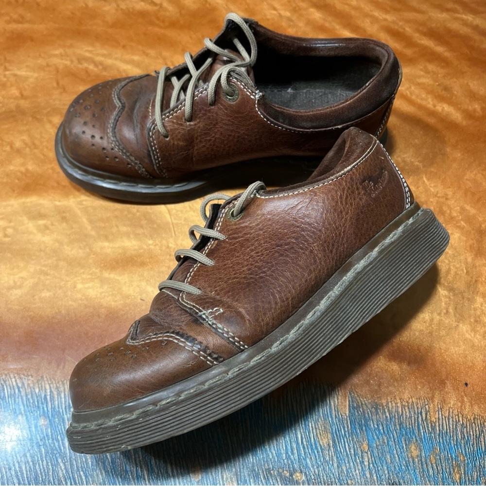 Vintage Dr. Martens Brown Leather Wingtip Oxfords size 6 air ware preppy grunge
